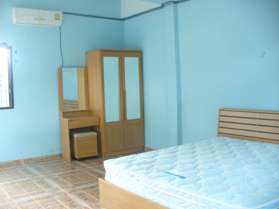 Lemon rental rooms