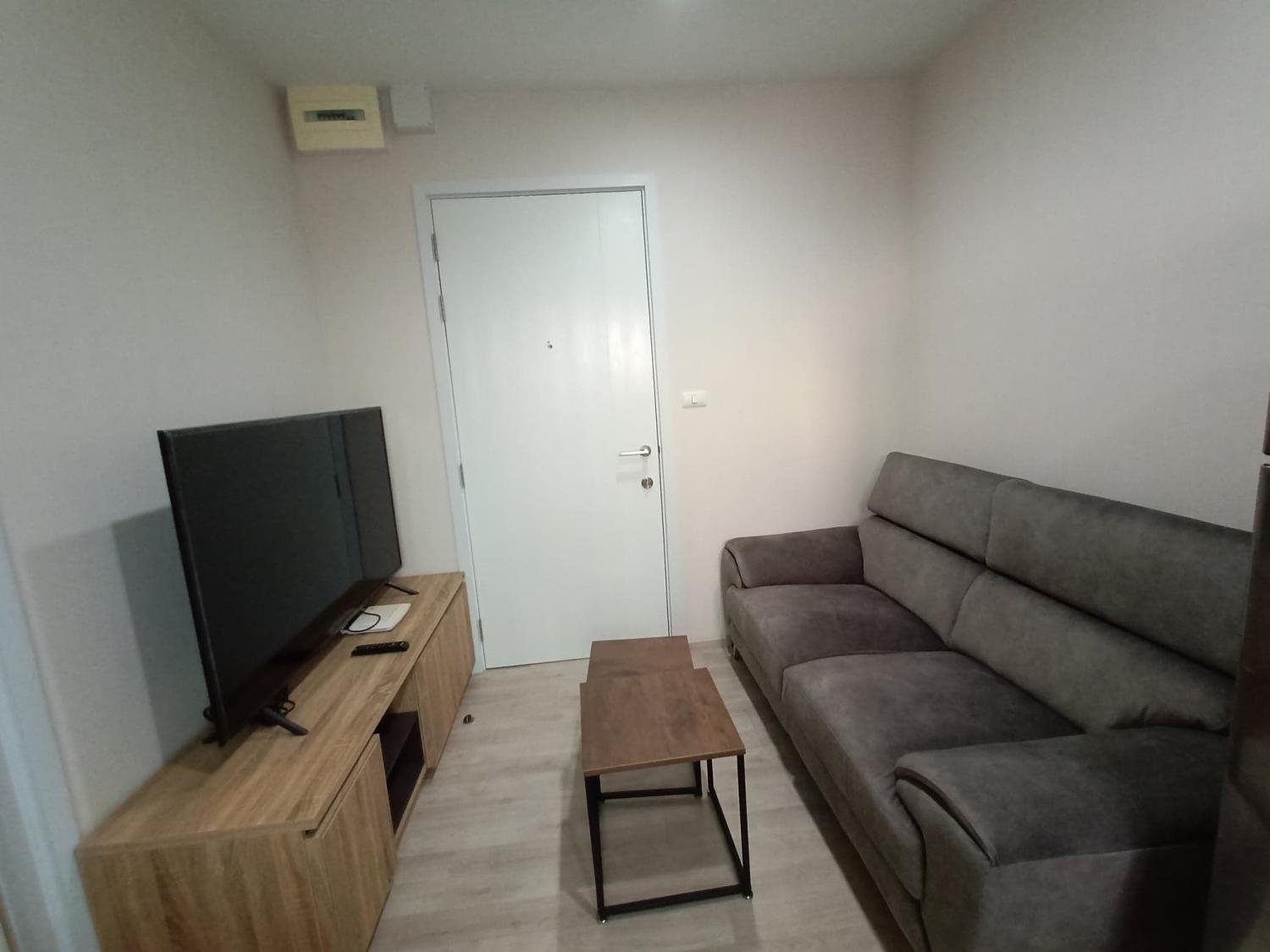 For rent Plum Condo Central St