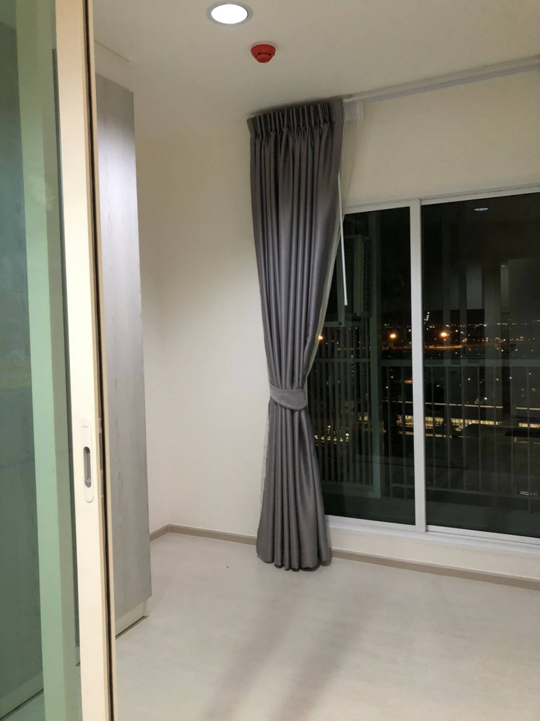 Room for rent at Aspire near B