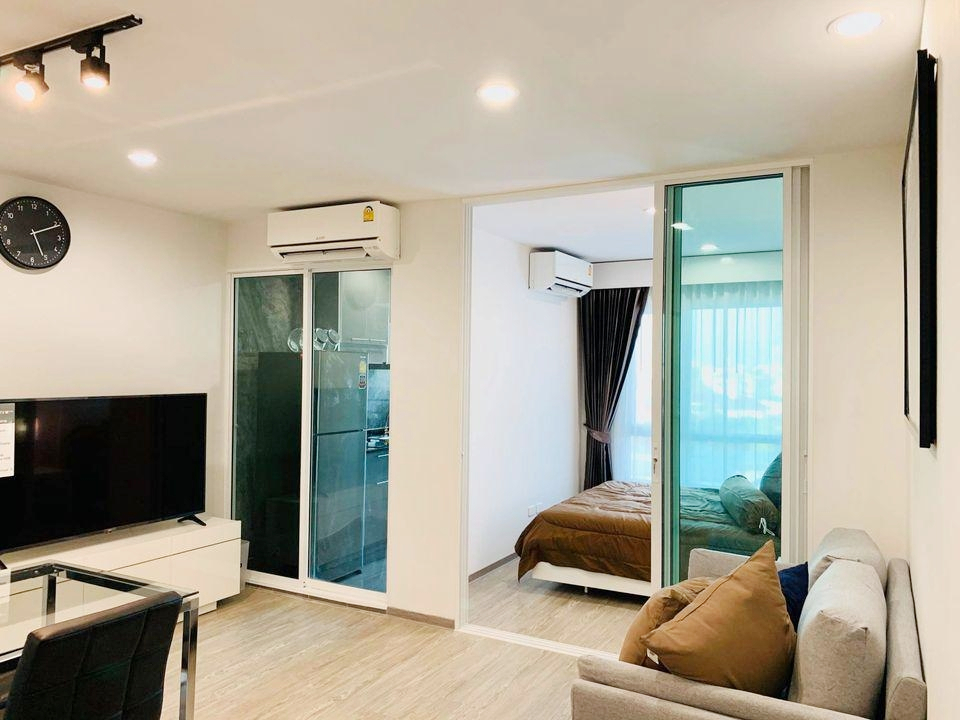 Condo for rent Regent Home Suk